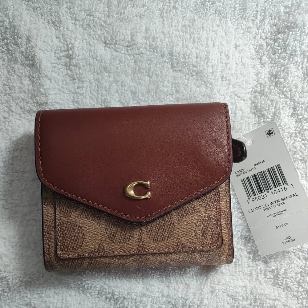 Coach WYN Small Wallet